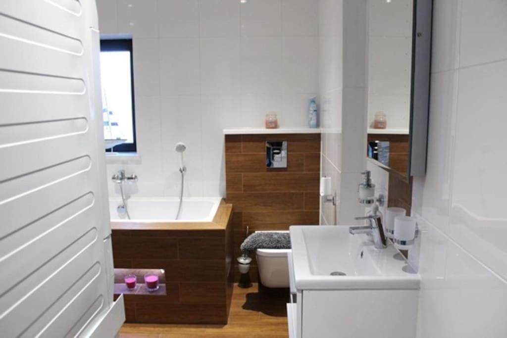 Annex At Orchard House - Strictly No Parties Apartment
